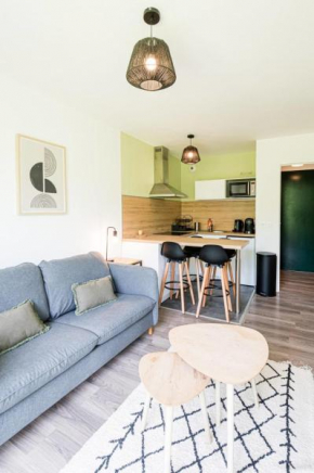 Stay near Honfleur with heated pool